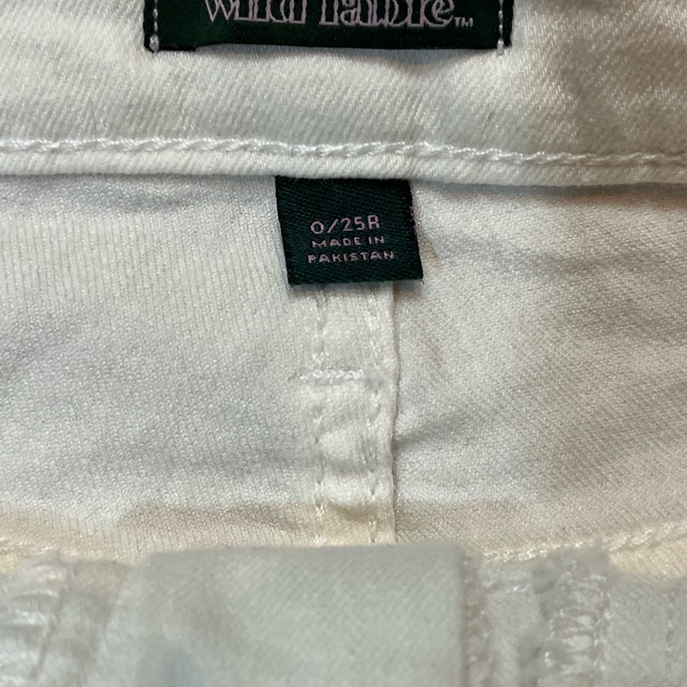 Wild Fable High Rise Shorts Highest Rise White Shorts Size 0 25R Pre Owned - Picture 4 of 10